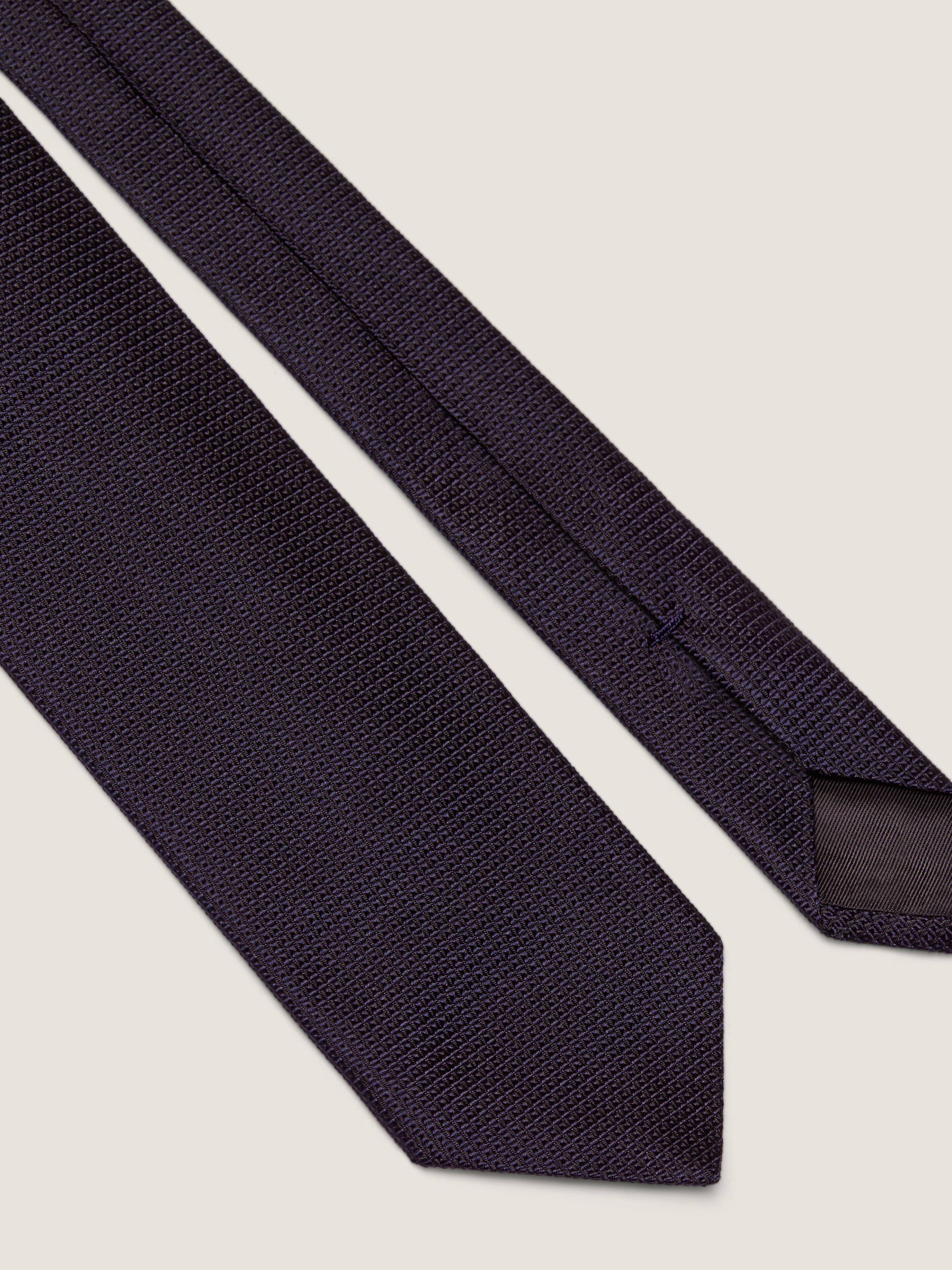 Tie in textured silk jacquard